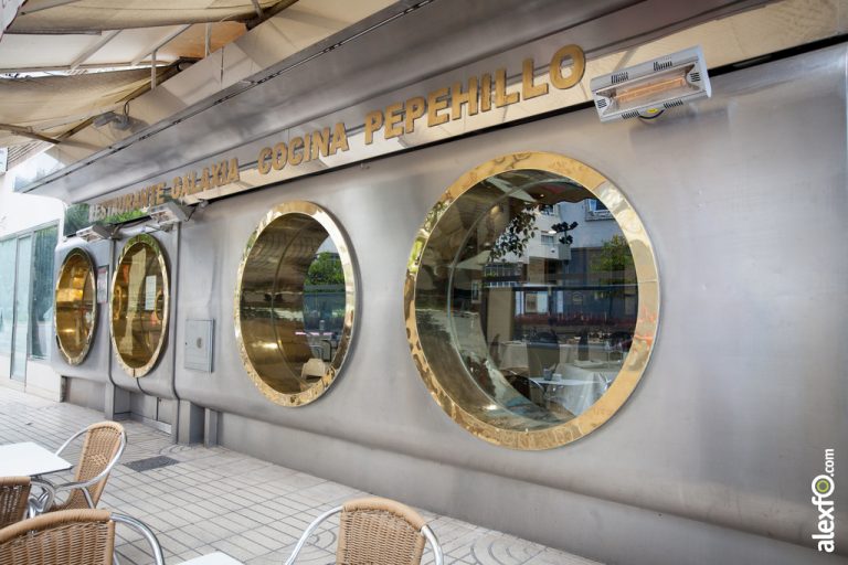 restaurante galaxia entrada 1 768x512