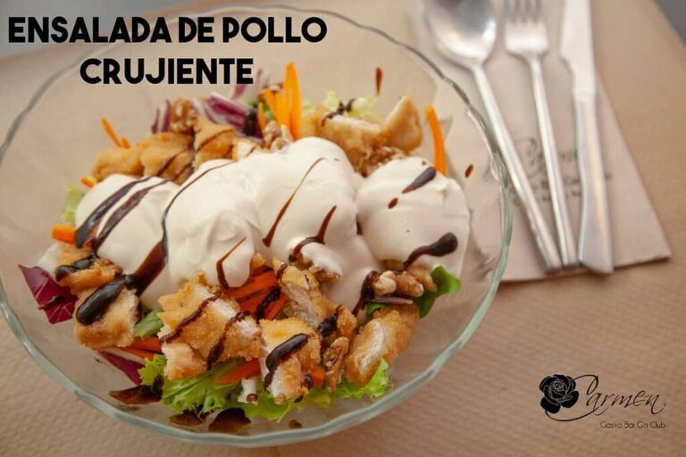 ensalada de pollo crujiente 1 768x512