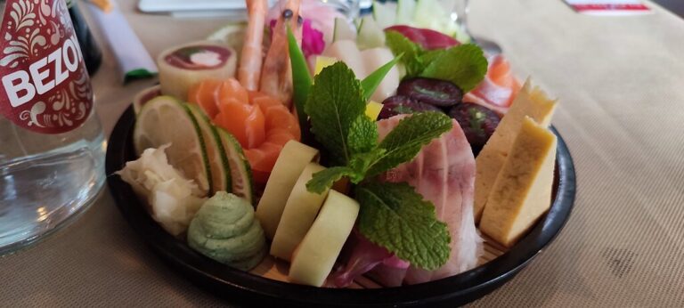 shasimi un lujo en badajoz 1 768x346