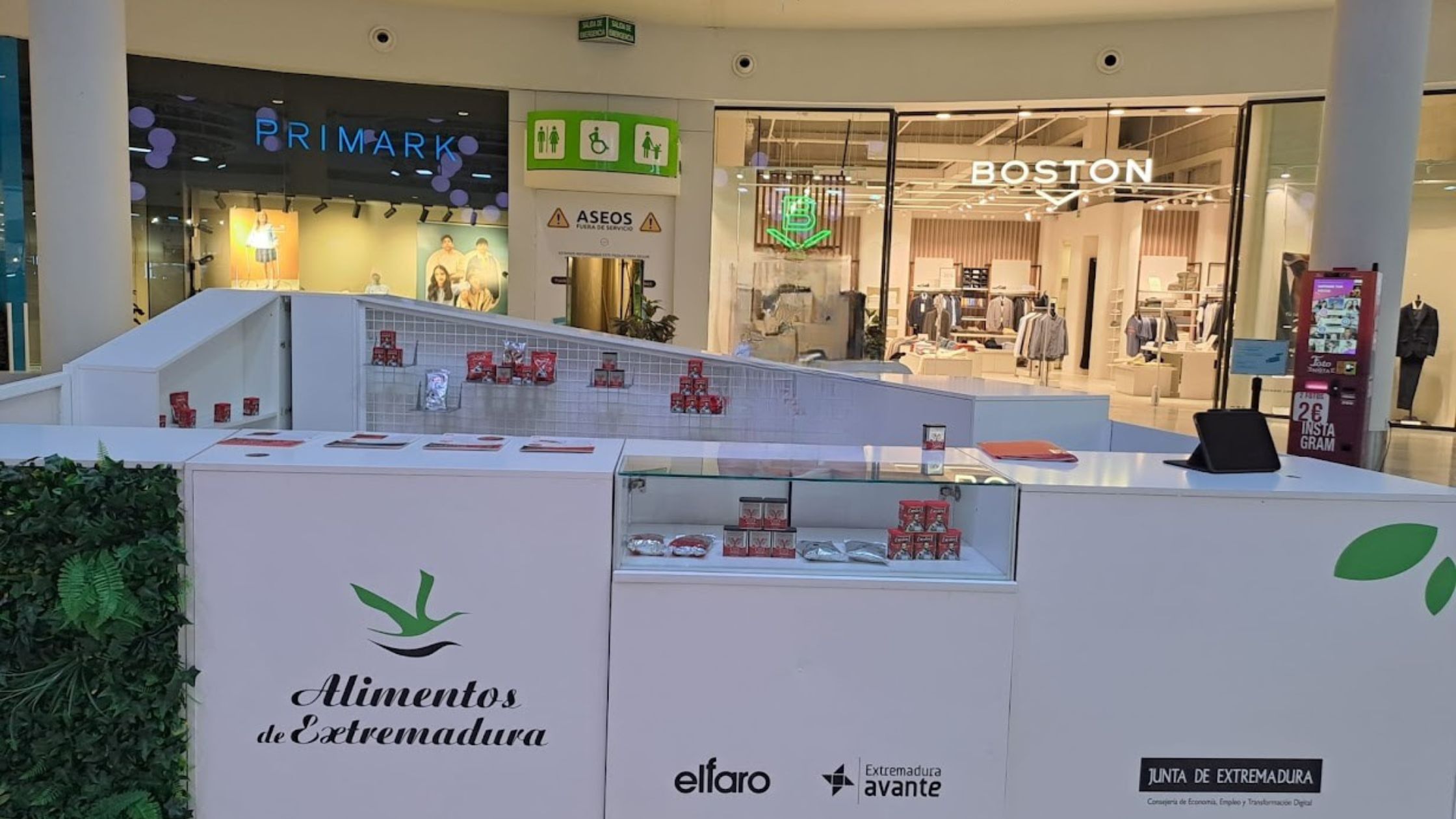 Sabor local en El Faro: “Alimentos de Extremadura” continúa con degustaciones y promos